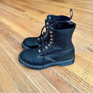 Dr Martens 1460 Pascal Hardware Black Leather Lace Up Utility Boots US Women 8